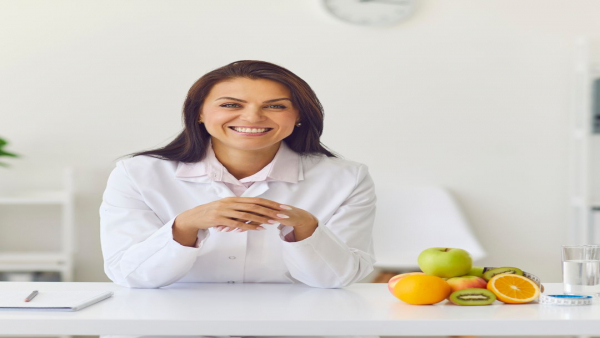 介護職はサービス業？いいえ、プロフェッショナルな『人の専門家』です